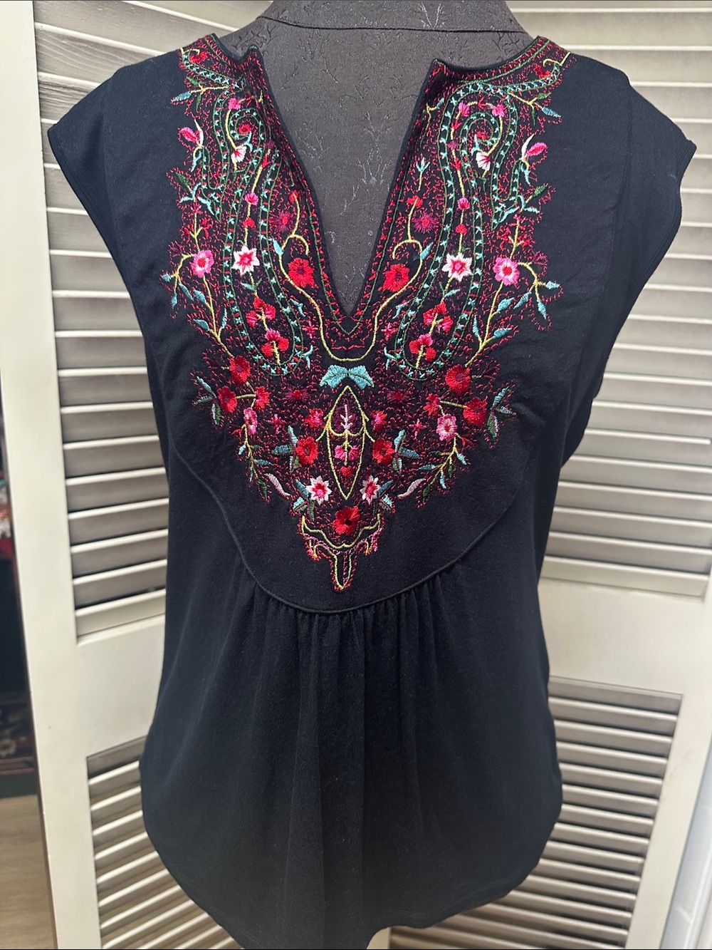 Design History Black Sleeveless Tank with Red and Pink Floral Embroidery